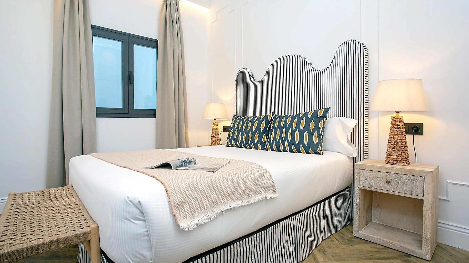 Genteel Home Lagar Seville Apartment
